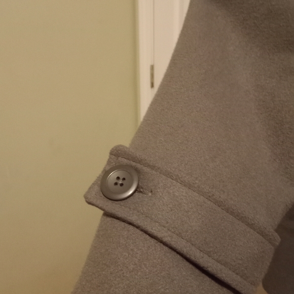 Unisex Gray forever21 short trench coat - Picture 9 of 14